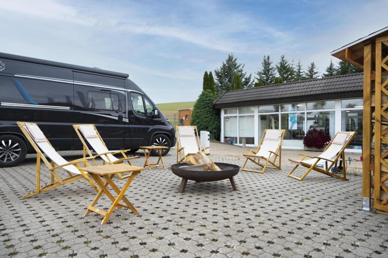 Bahlmann'S Radwelt & Freizeitresort Sangerhausen Exteriör bild